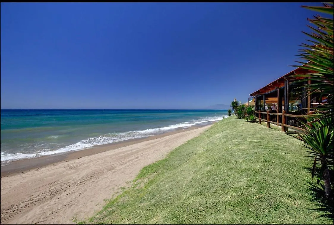 Amazing Duplex Next To The Beach In Marbellaアパートメント